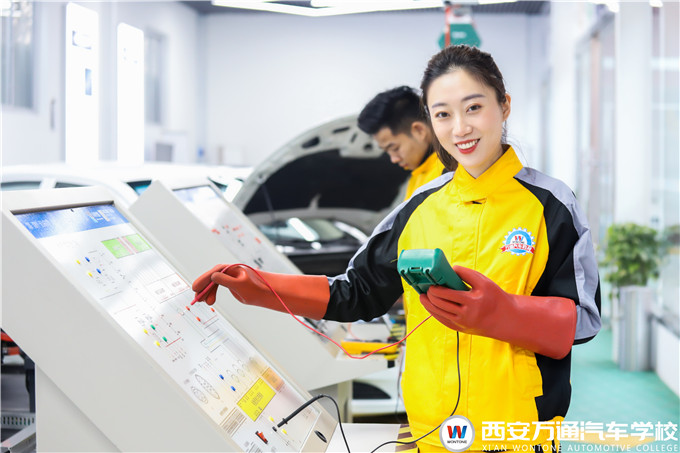 國(guó)家大力發(fā)展職業(yè)教育，人人皆可成才！