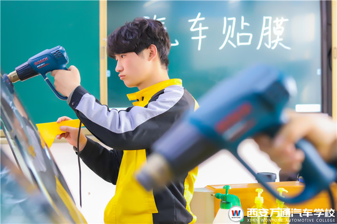 中高考在即，專業(yè)怎么選才能就業(yè)無憂？