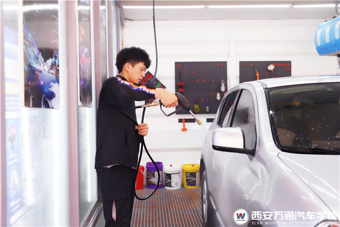 企業(yè)階段達(dá)標(biāo)考核，西安萬(wàn)通學(xué)子從容應(yīng)對(duì)