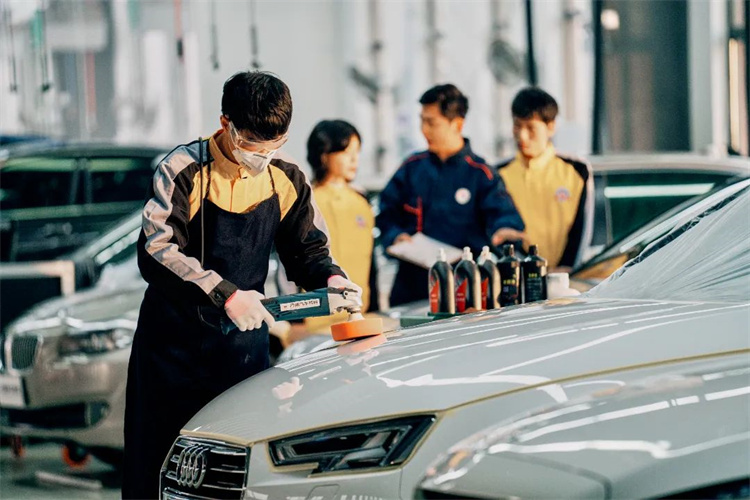 告別體力活，拒絕死工資！學(xué)習(xí)汽車美容創(chuàng)業(yè)自己當(dāng)老板!